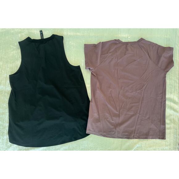 Lot of TWO: Women’s Athleta Sleeveless & Short-Sleeve Shirts, XS - Picture 2 of 6